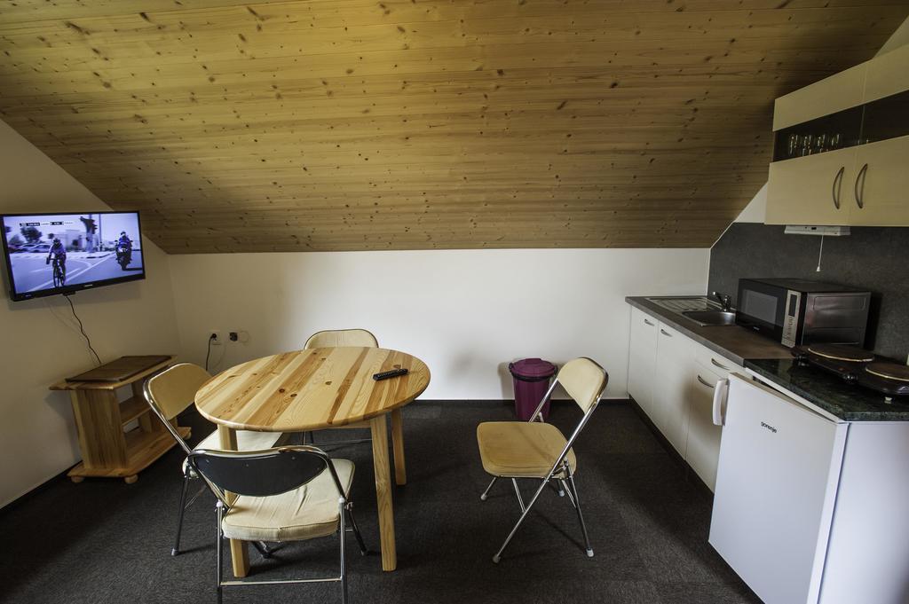 Penzion A Apartmany Skipark Hrabesice Krasne Exteriör bild